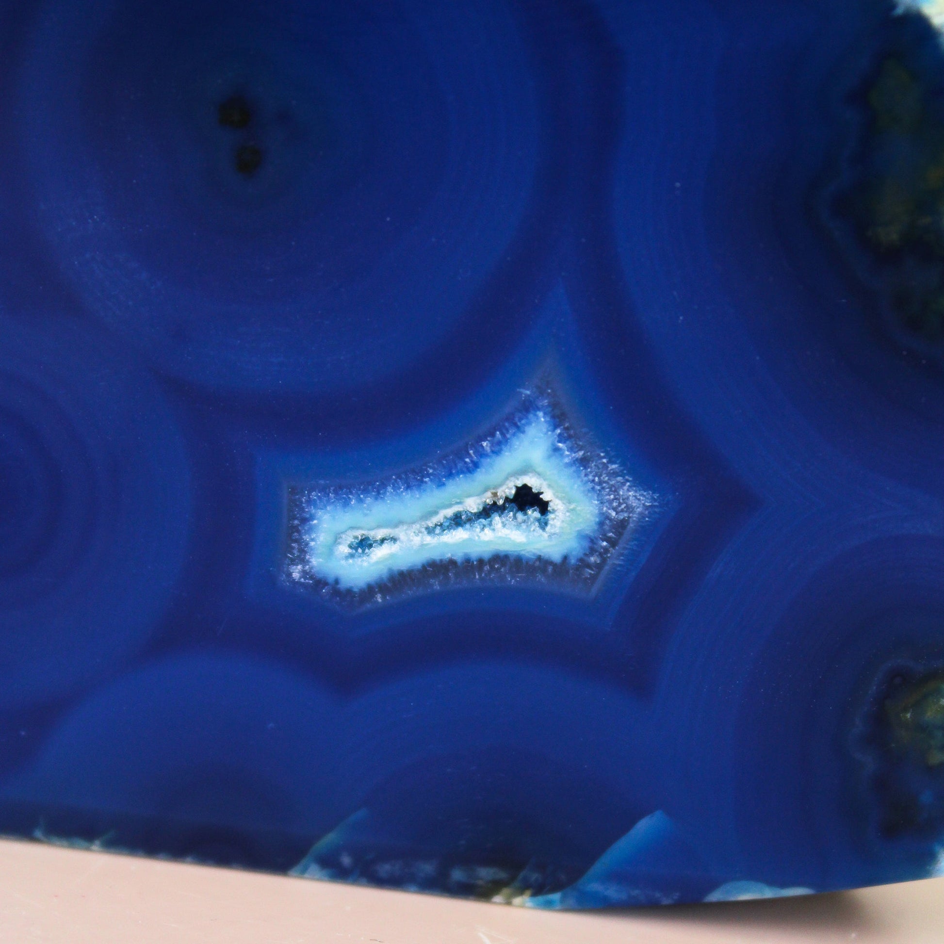 Blue Agate Geode - Polished Stand-up Decorator #4 - Muse + Moonstone