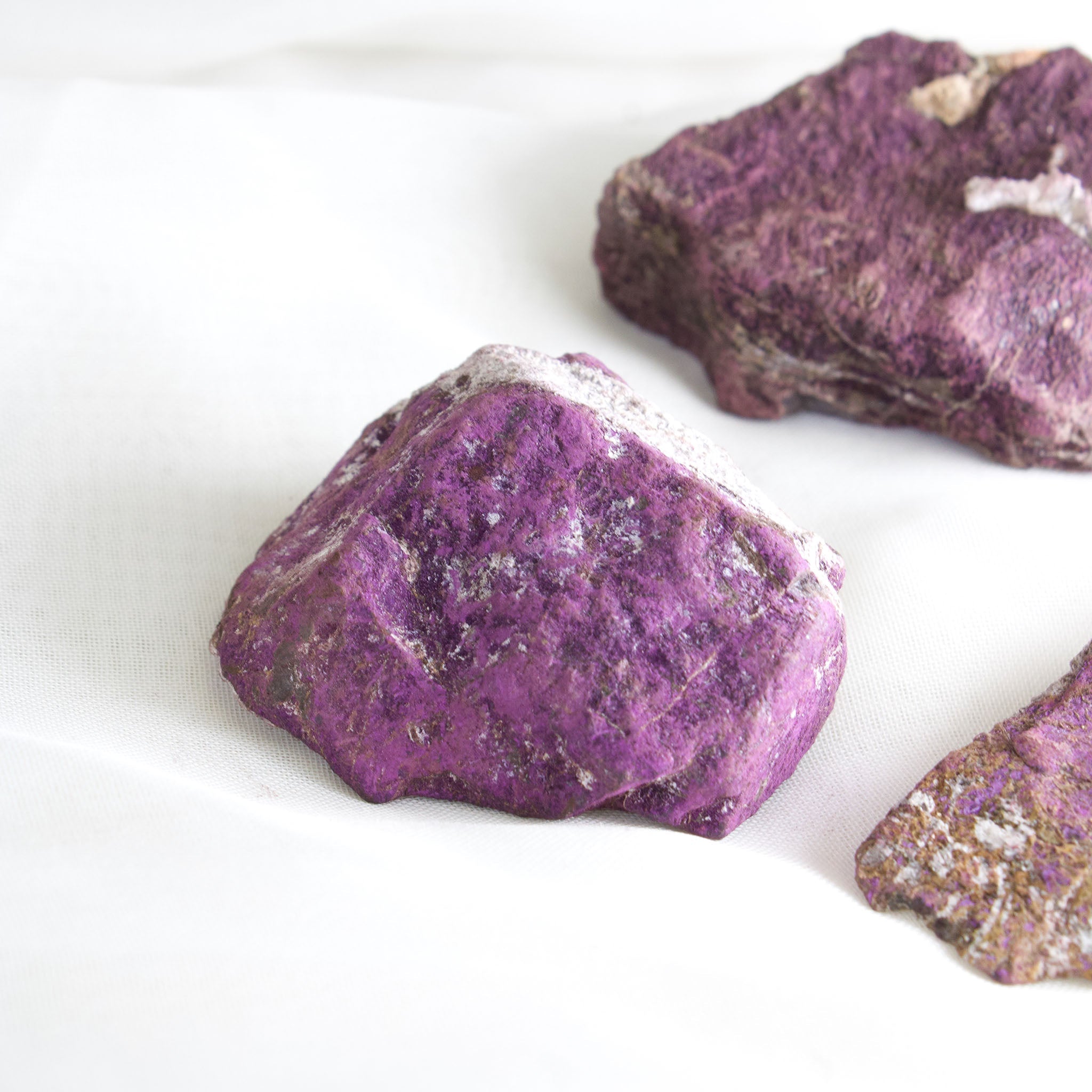 Peperite Stone Shop Purpurite Crystals - Rough Purpurite Specimens – Muse + Moonstone