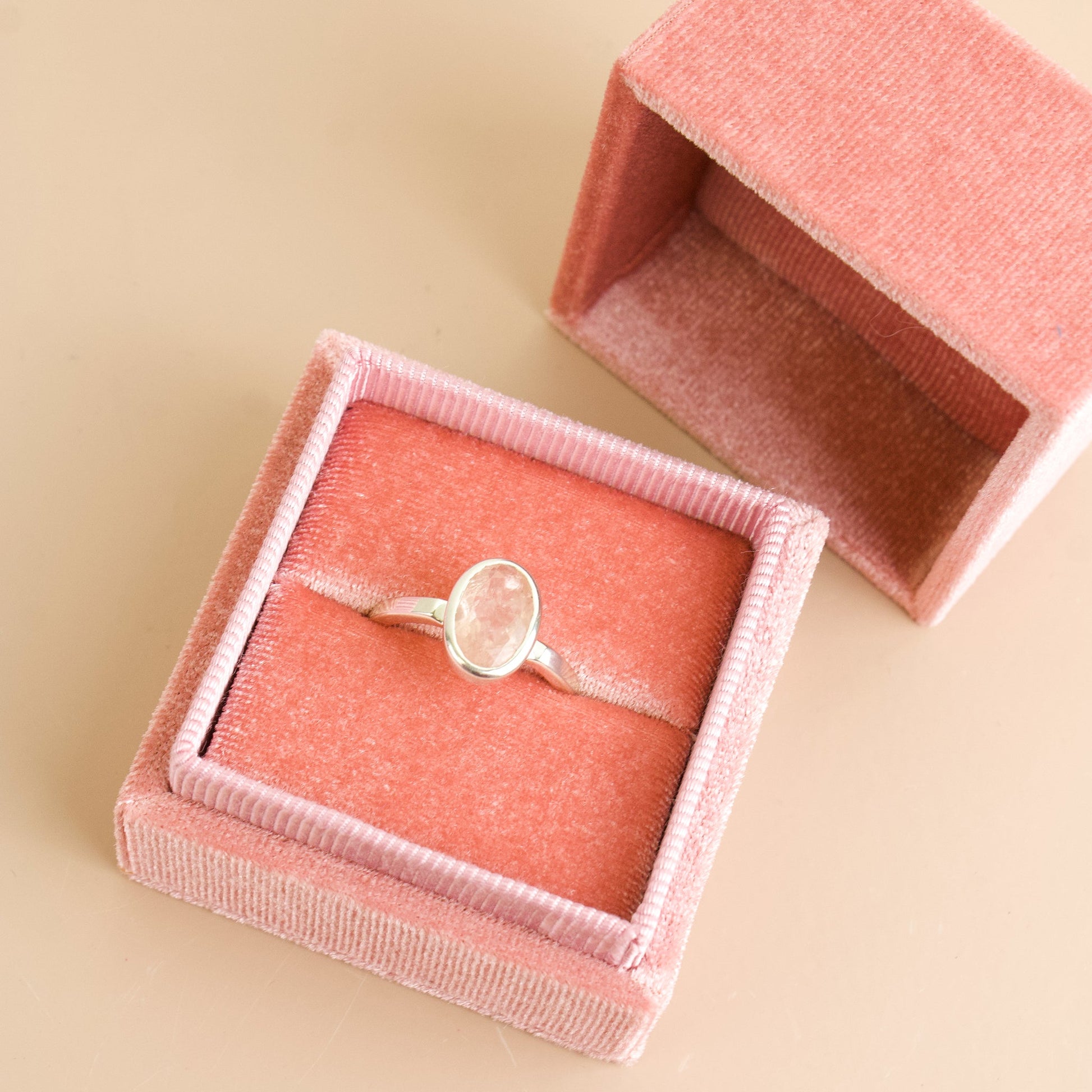 Velvet Square Ring Box - Muse + Moonstone